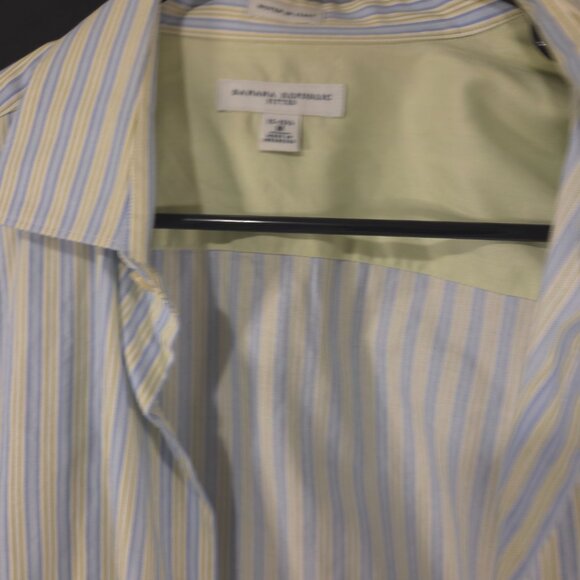 Banana Republic Button Up Fitted Shirt Size Medium - Picture 5 of 8